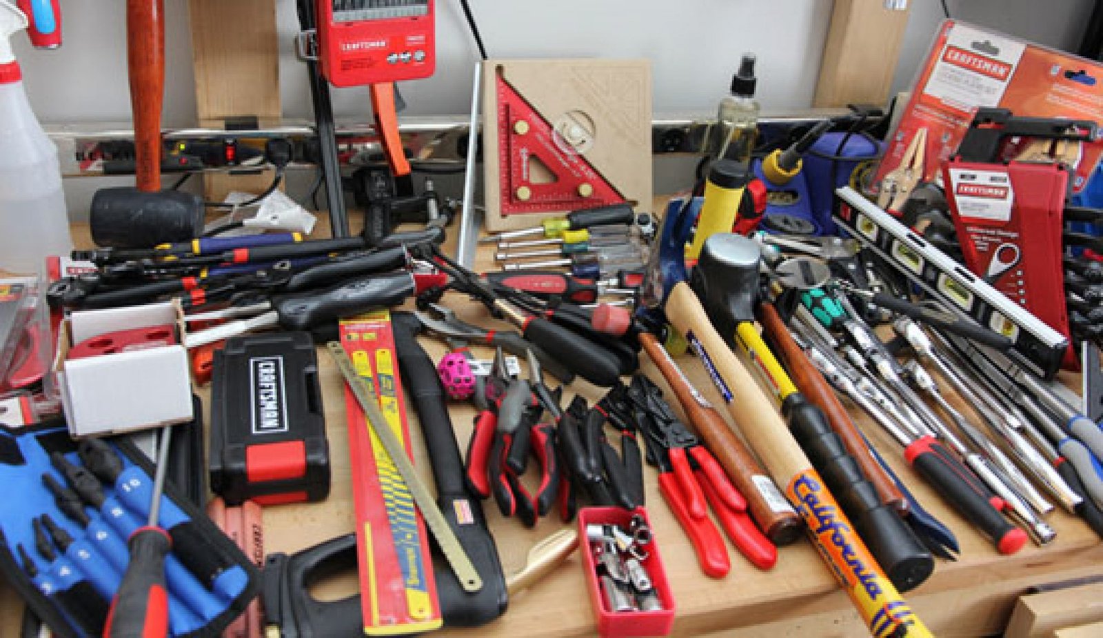 Tools brands. Evermore инструмент. Заря инструмент бренд ремонт. Don tools