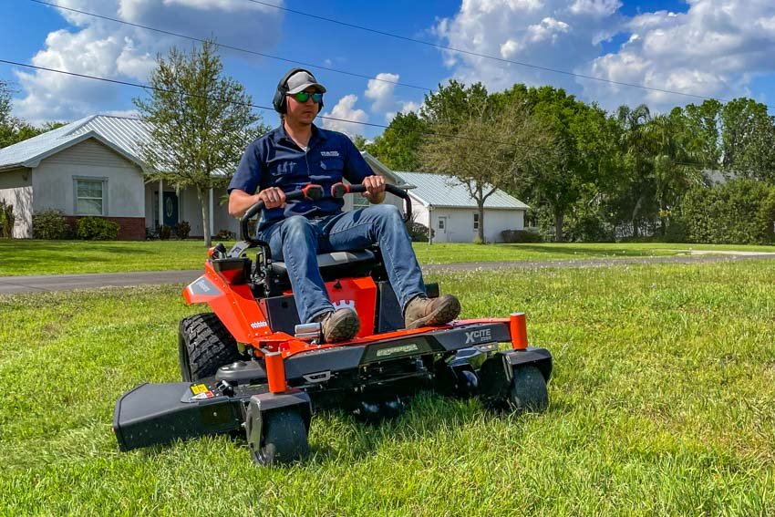 Husqvarna Xcite ZeroTurn Lawn Mower Review ToolKit