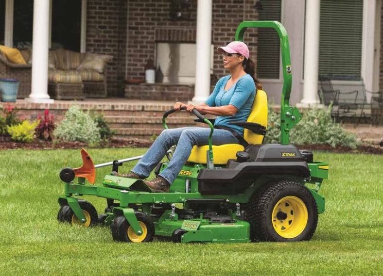 John Deere Residential ZeroTurn Mowers Compared ToolKit